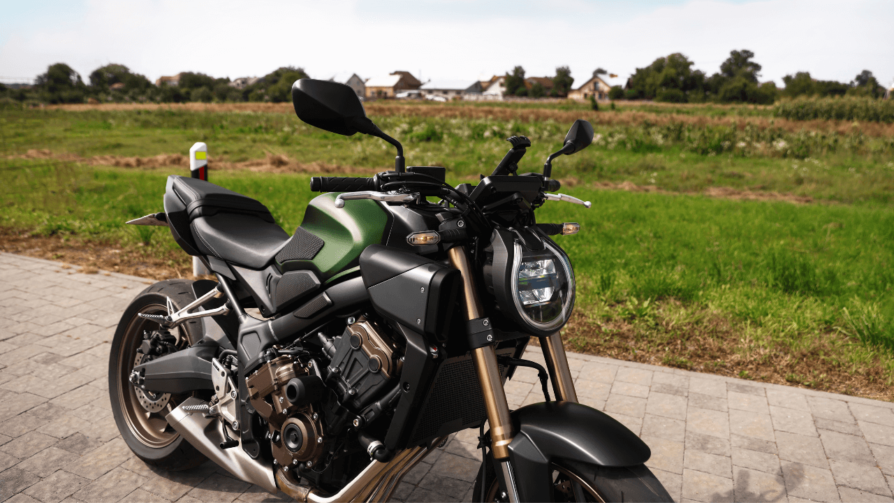 Motorpremies in steden ruim vijf keer zo hoog als in dorpen