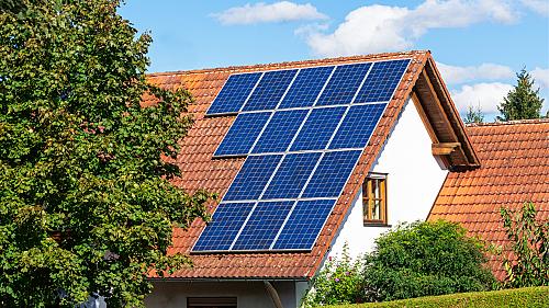 Dynamisch contract steeds aantrekkelijker bij zonnepanelen door stoppen salderingsregeling