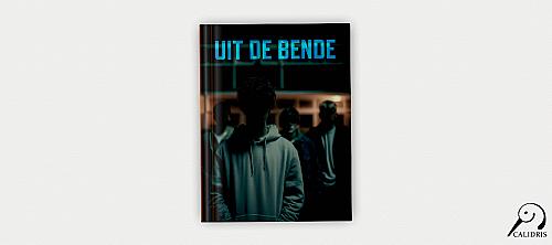 Spanning, verraad en groepsdruk in jeugdroman “Uit de Bende”