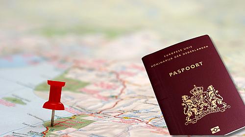 Paspoort grootste vakantiezorg van Nederlanders, jongeren bezorgd om smartphone