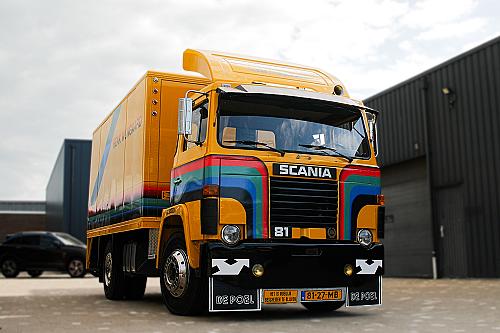 Henk Wijngaard en de iconische Scania 81 herenigd tijdens RADIONL Zomertoer in Roden