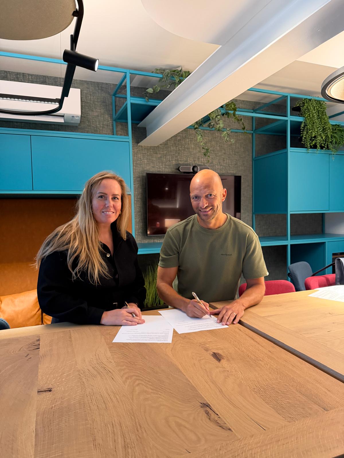Netwerkexperts Richard Bross, Sabine van der Hulst en Wilfred Romijn stappen in als aandeelhouder bij QonneQt.ai