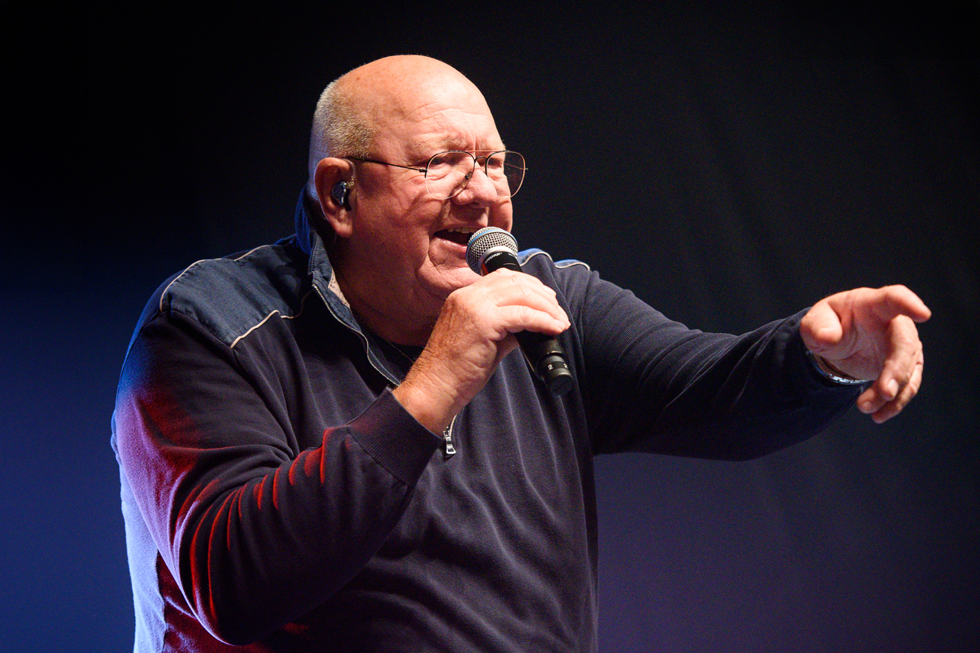 Henk Wijngaard gaat weer met de vlam in de pijp: RADIONL heeft primeur nieuwe single