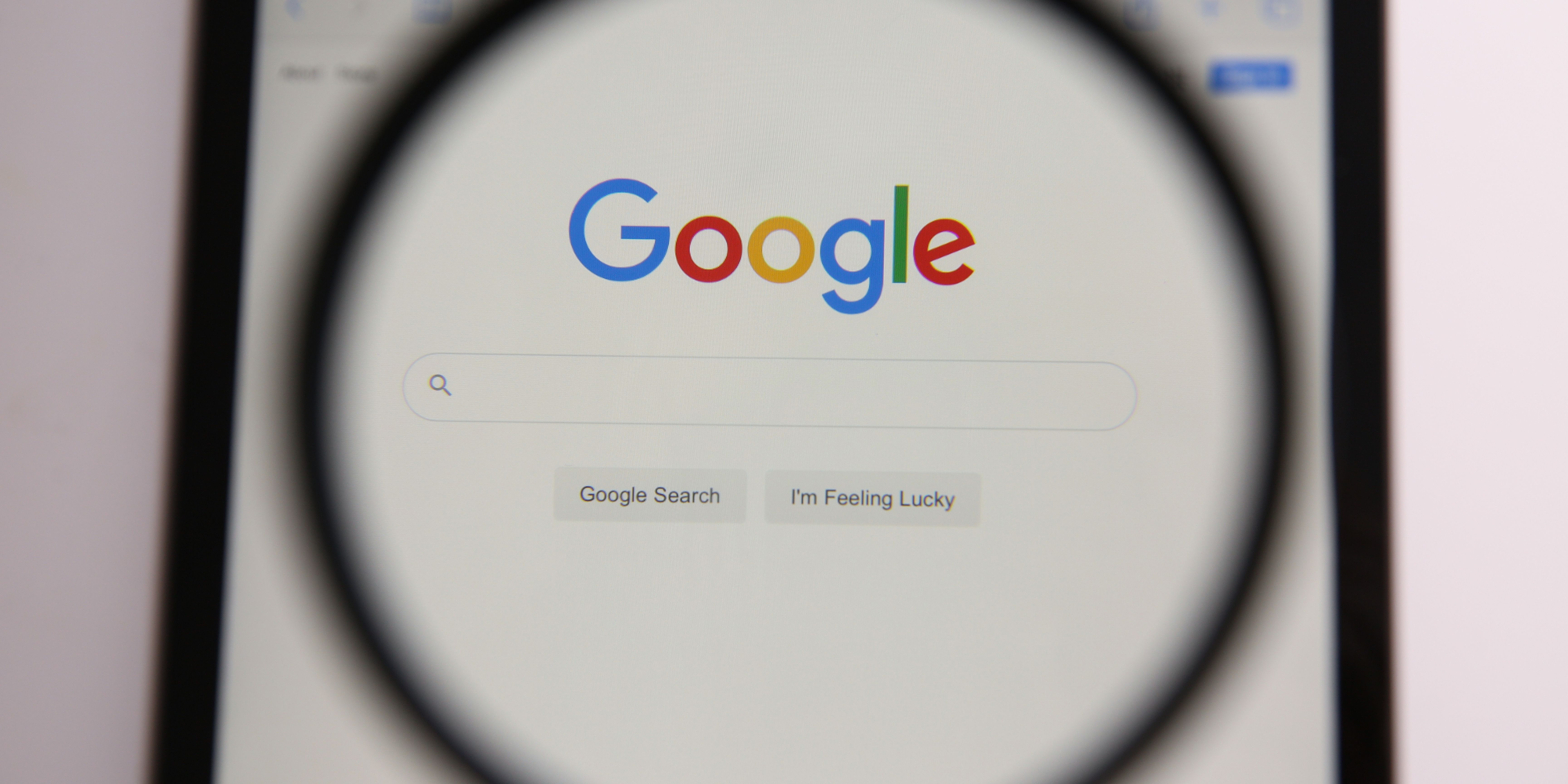 De strijd om zichtbaarheid in Google: Waarom het ene bedrijf overal te zien is en andere onzichtbaar